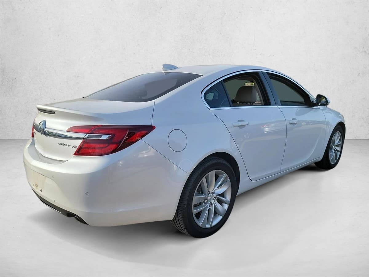 2016 Buick Regal - Image 5