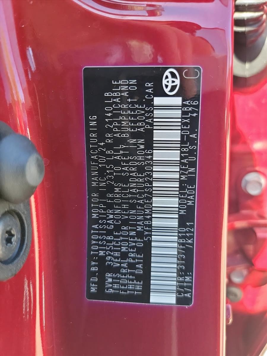 2025 Toyota Corolla - Image 24