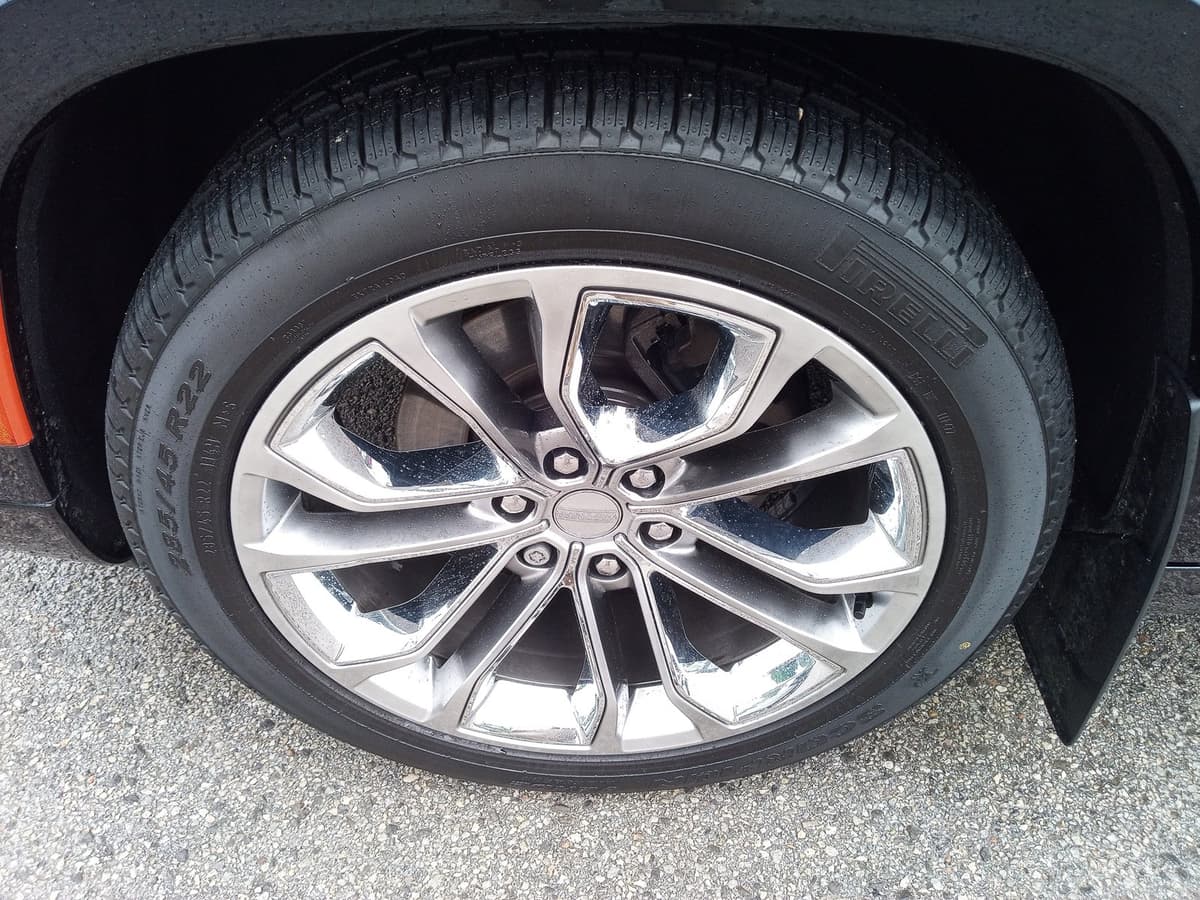 2023 Jeep Grand Wagoneer - Image 9