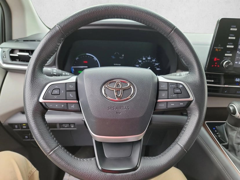 2024 Toyota Sienna - Image 18