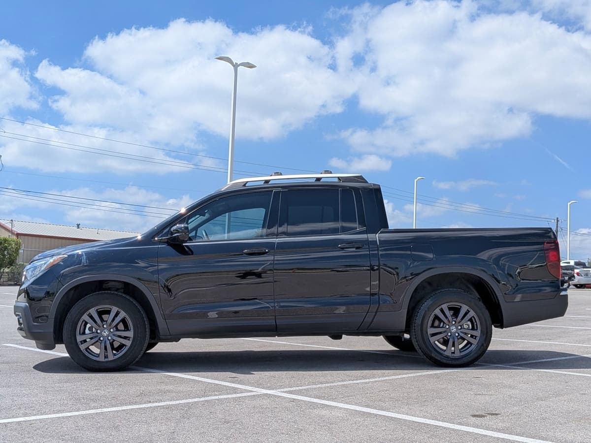 2020 Honda Ridgeline - Image 5