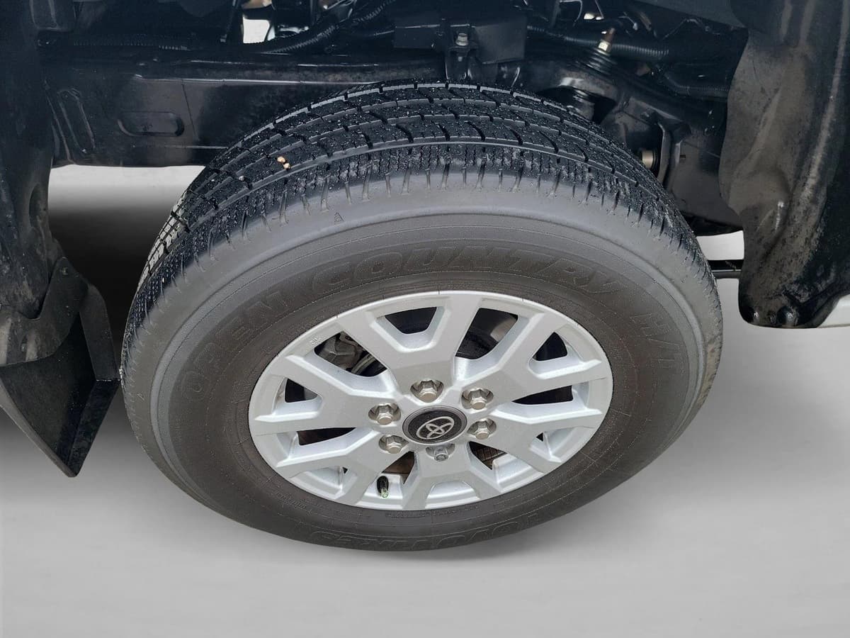 2024 Toyota Tacoma - Image 11