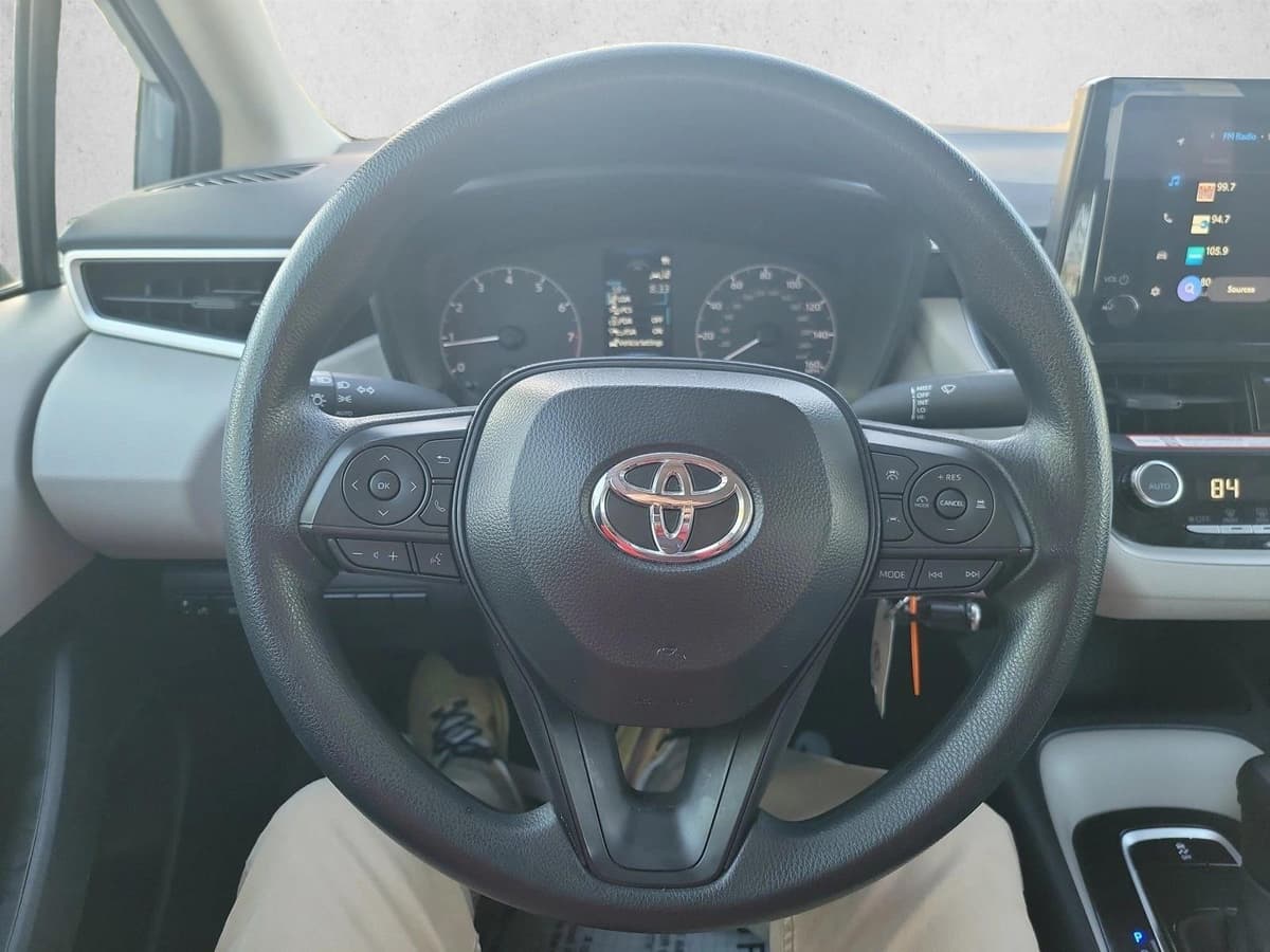 2025 Toyota Corolla - Image 19