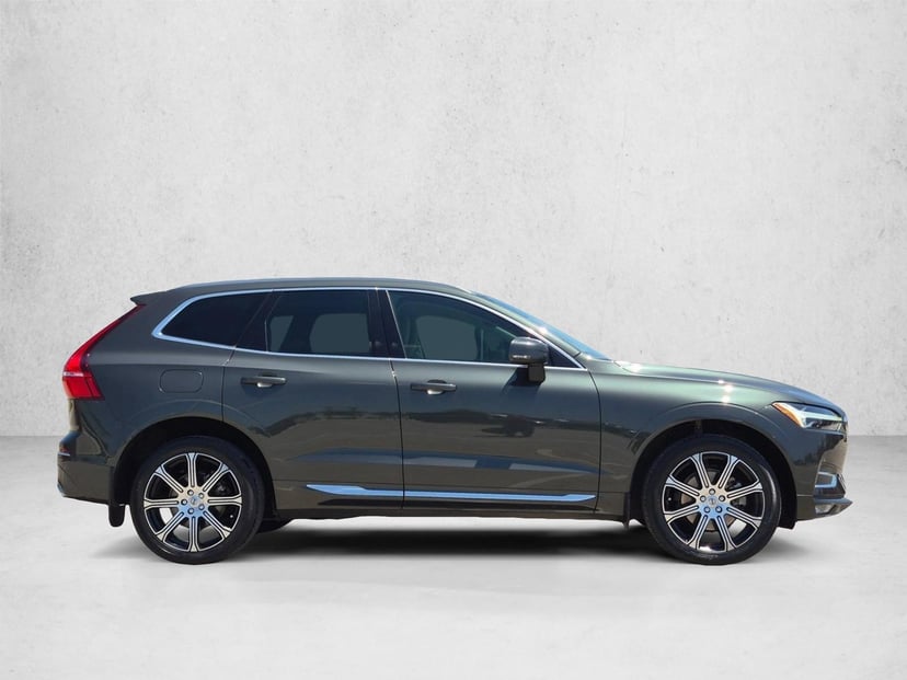 2021 Volvo XC60 - Image 2
