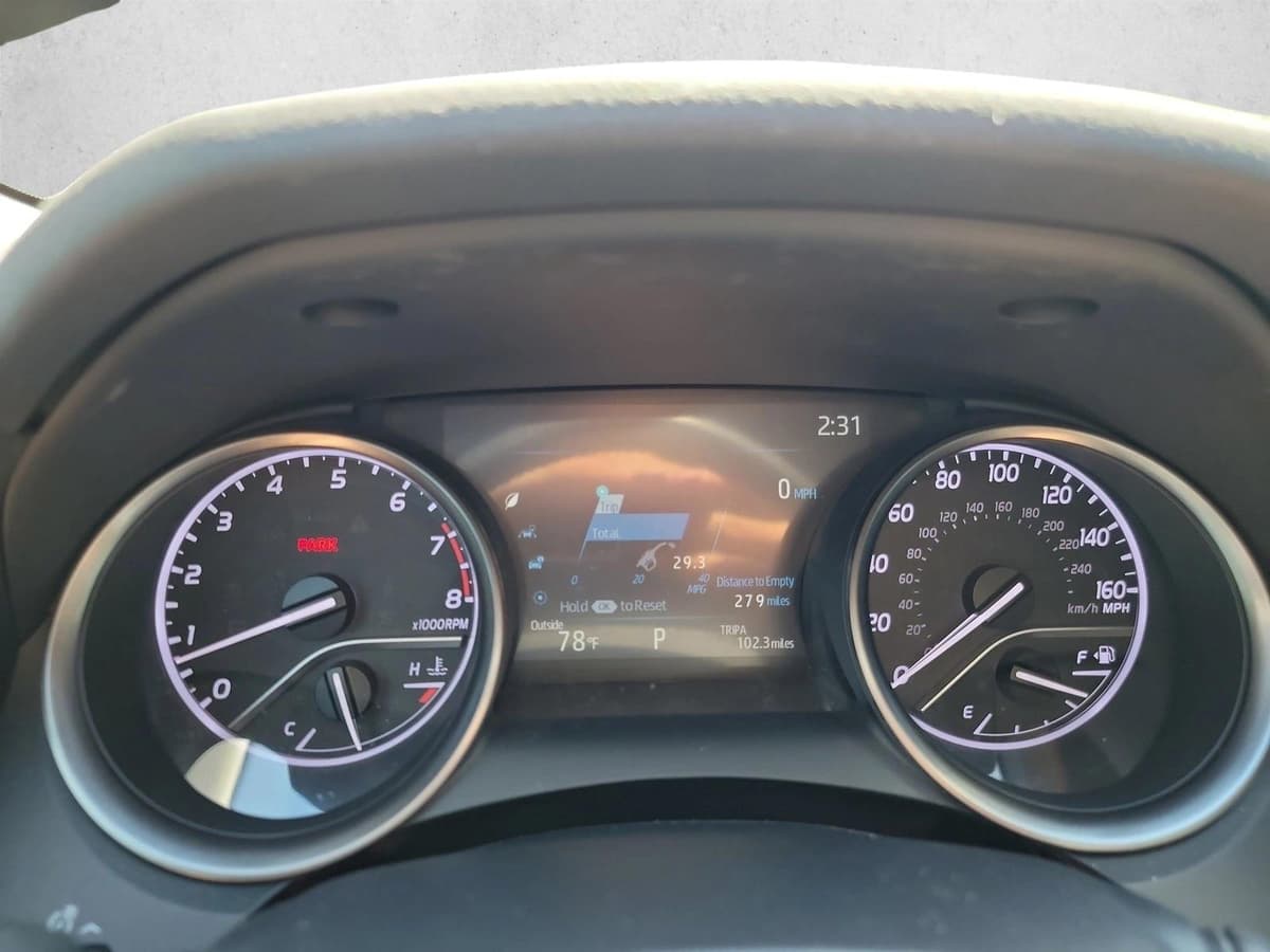 2022 Toyota Camry - Image 16