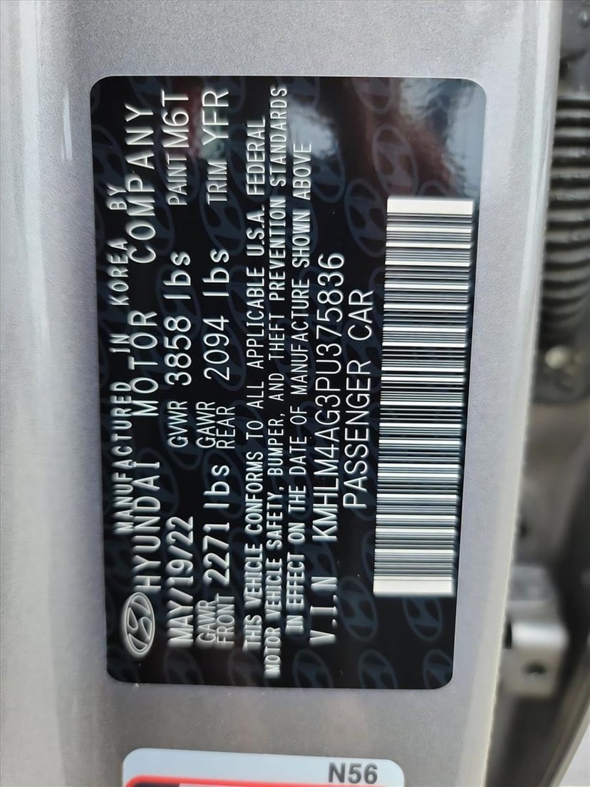 2023 Hyundai Elantra - Image 24