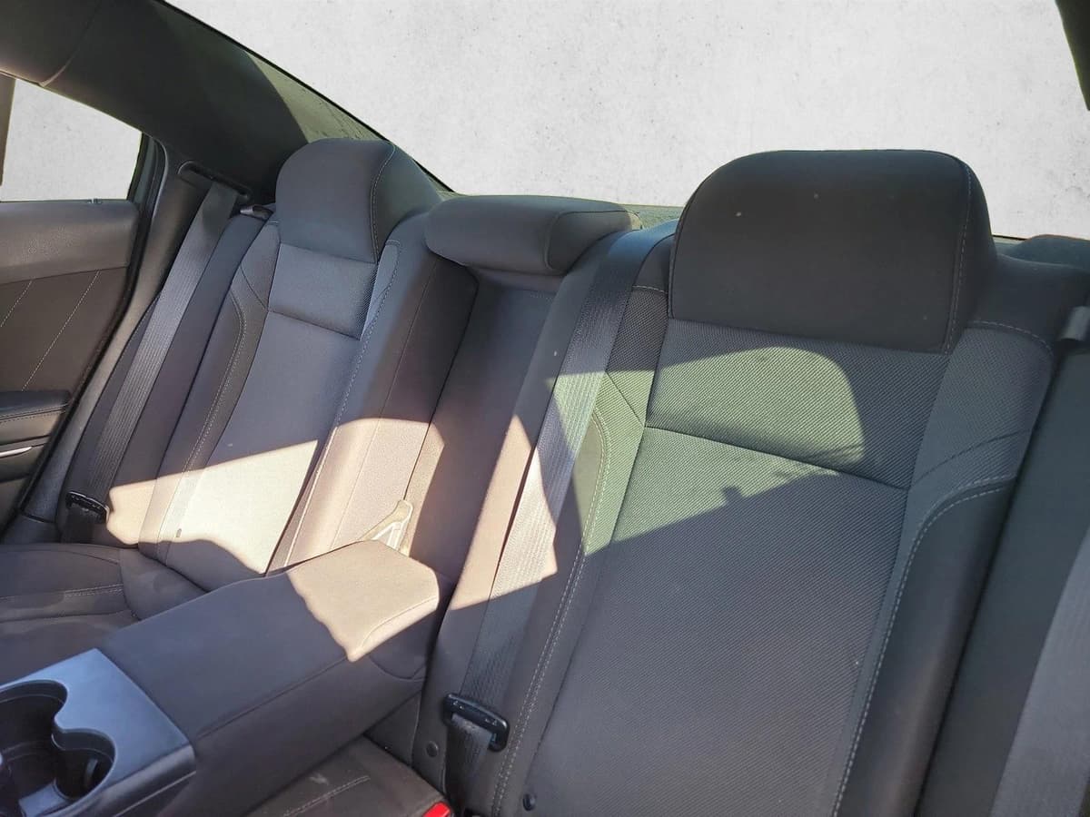 2018 Dodge Charger - Image 15