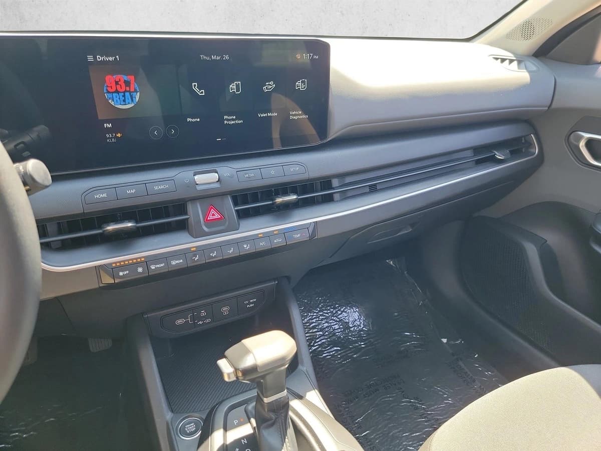 2025 Kia K4 - Image 21