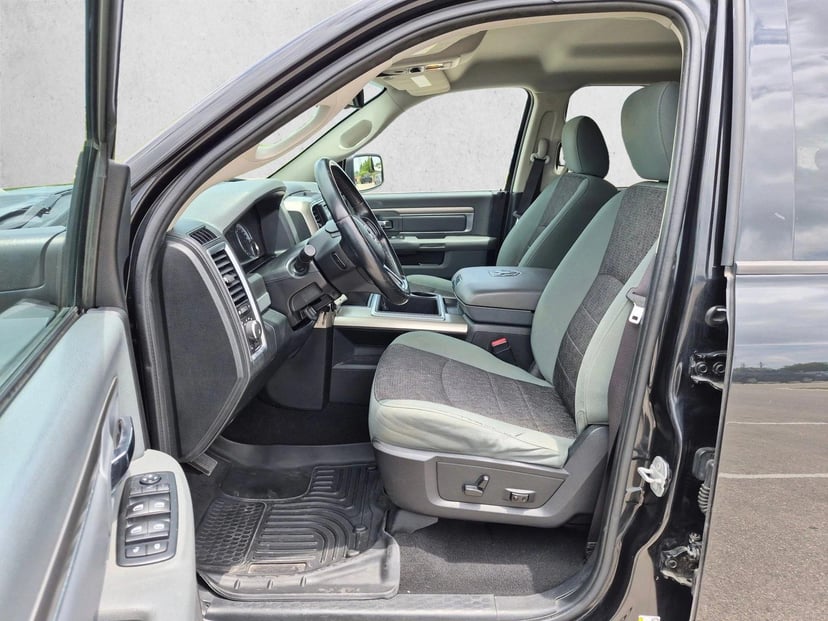 2015 Ram 1500 - Image 17