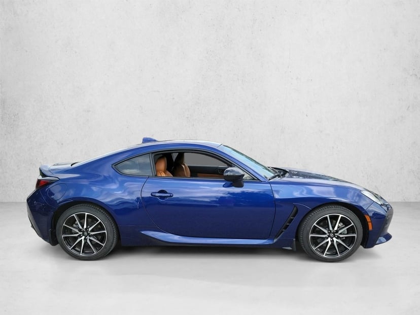 2023 Toyota GR86 - Image 2