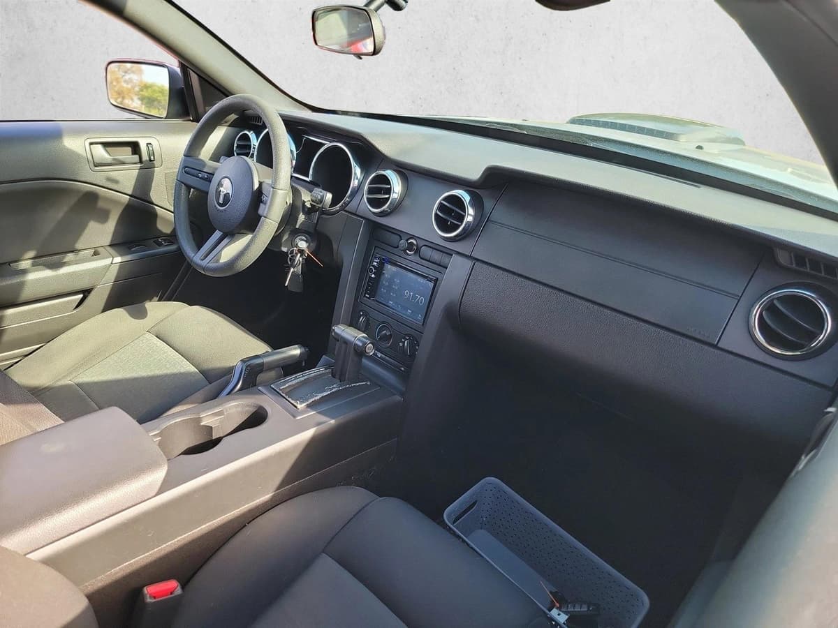 2007 Ford Mustang - Image 15