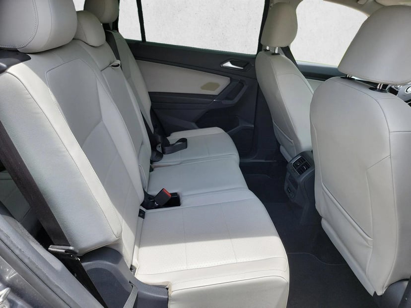2018 Volkswagen Tiguan - Image 16
