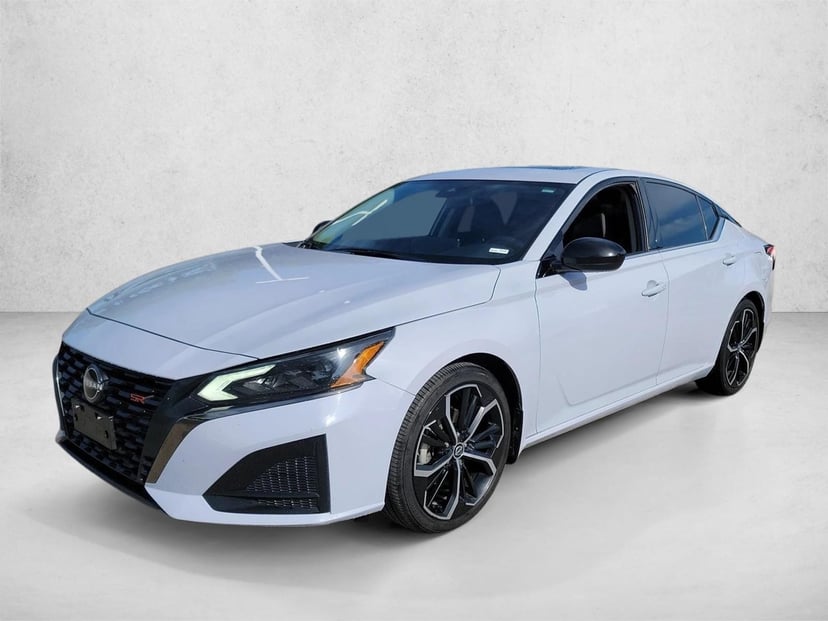 2023 Nissan Altima - Image 1