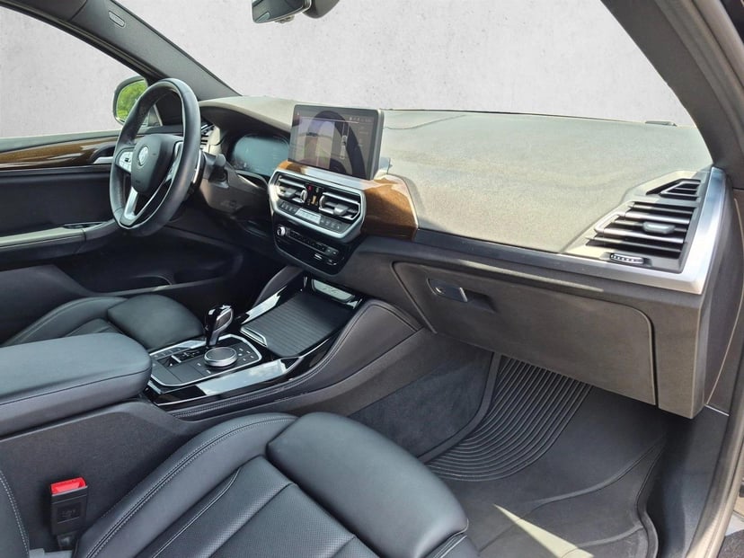 2022 BMW X4 - Image 18