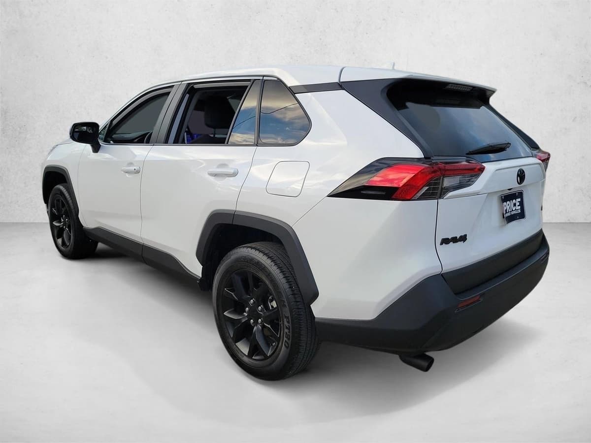 2024 Toyota RAV4 - Image 7