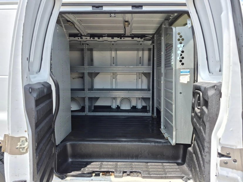 2015 Chevrolet Express 2500 - Image 17