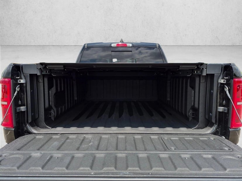 2025 Ram 1500 - Image 6