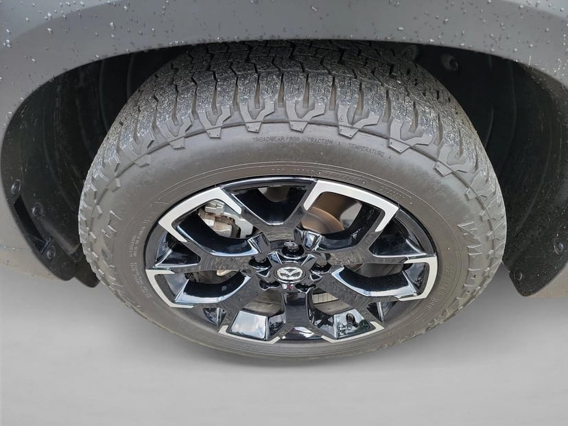 2023 Mazda CX-50 - Image 9