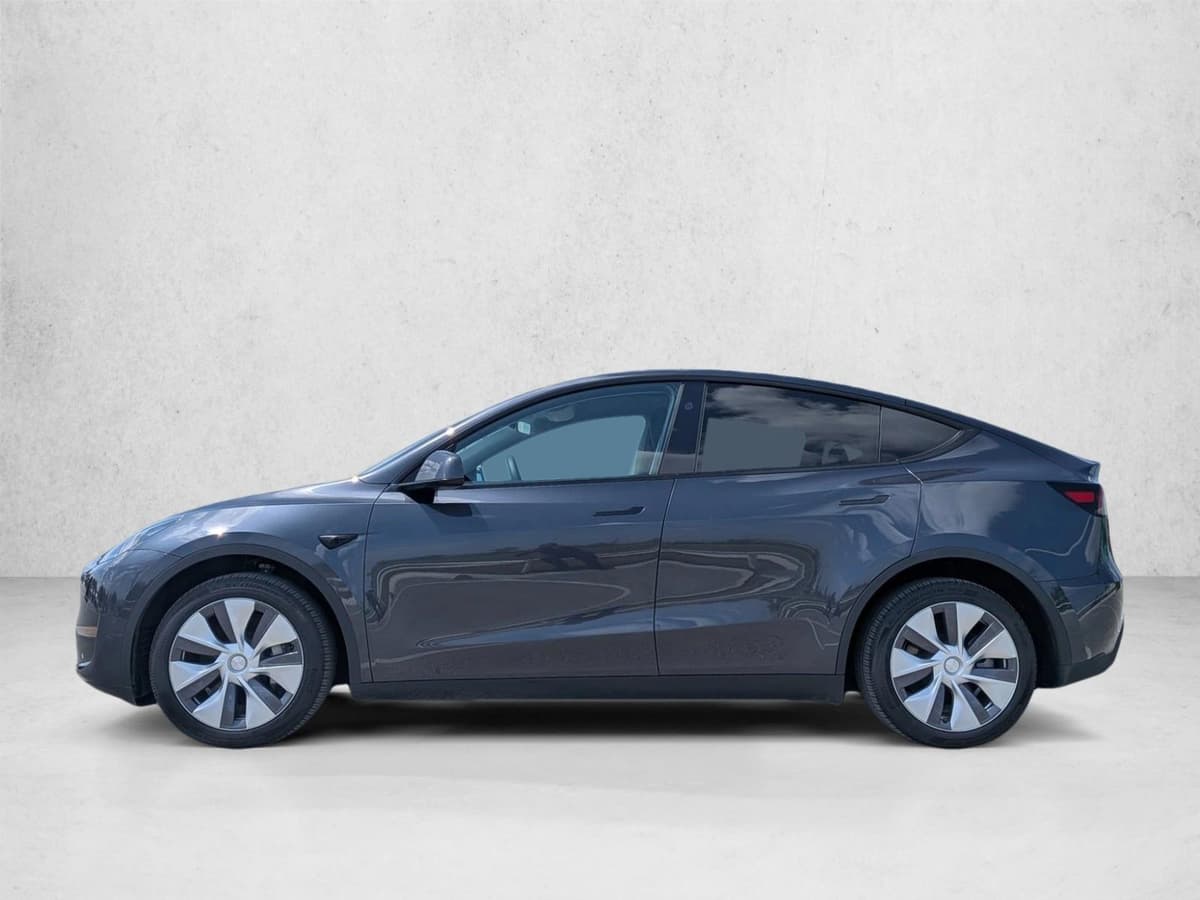 2024 Tesla Model Y - Image 9