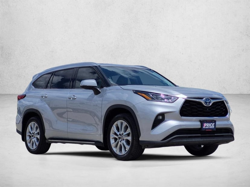2022 Toyota Highlander Hybrid - Image 1