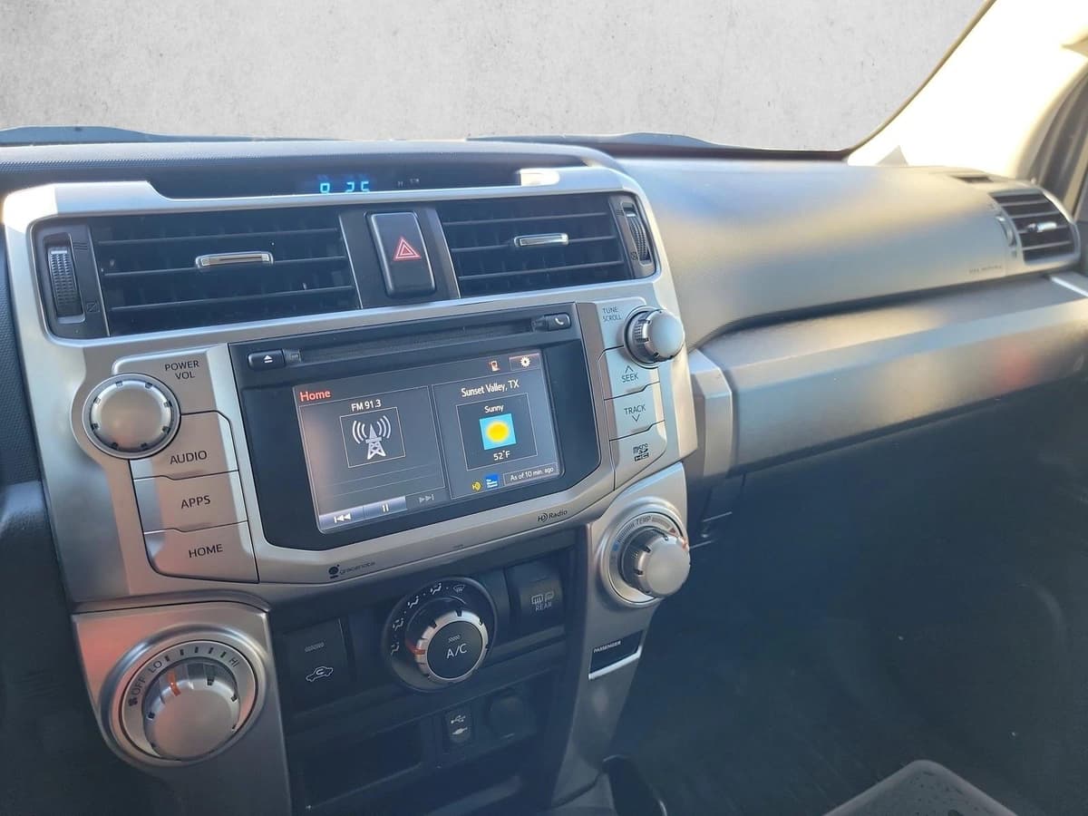 2015 Toyota 4Runner - Image 21