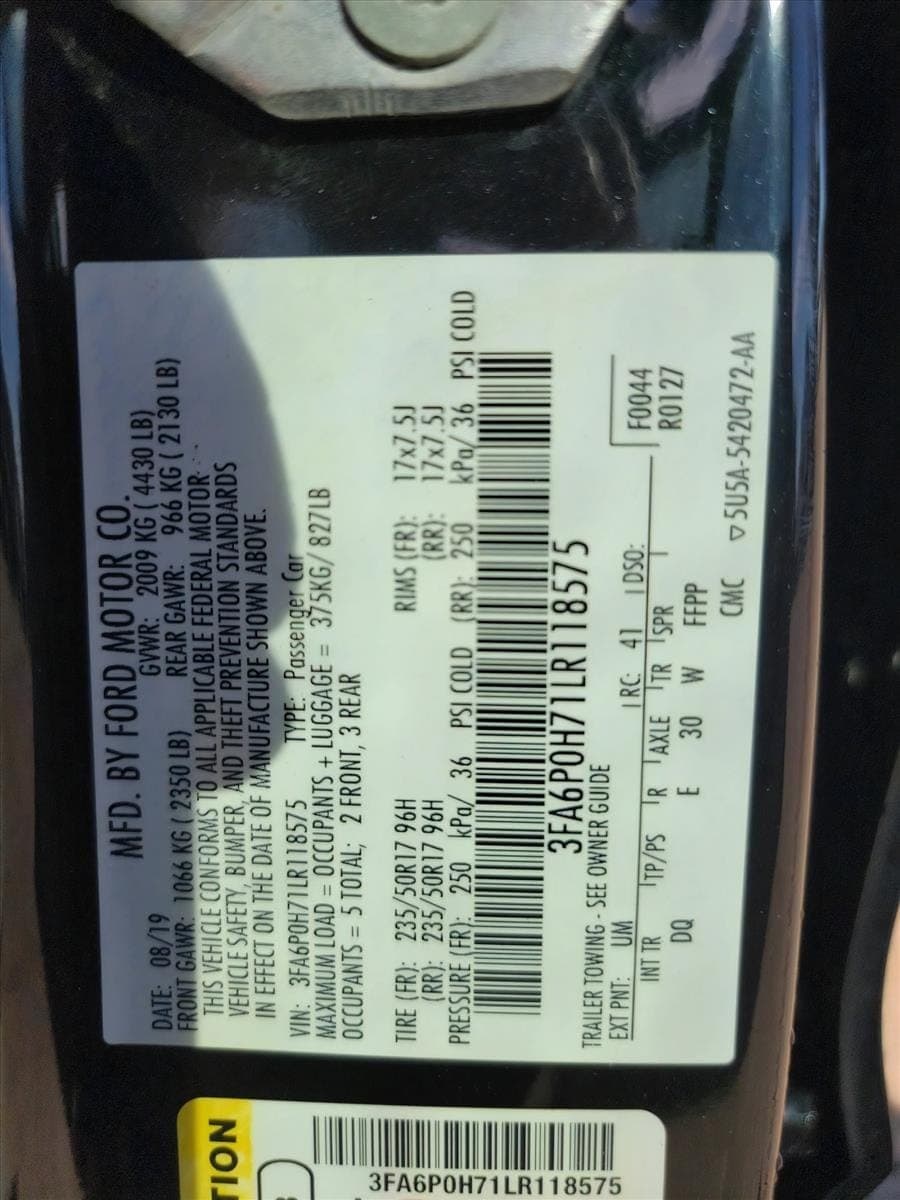 2020 Ford Fusion - Image 25