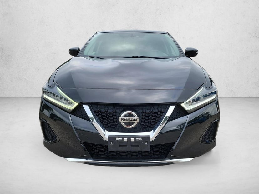 2019 Nissan Maxima - Image 2
