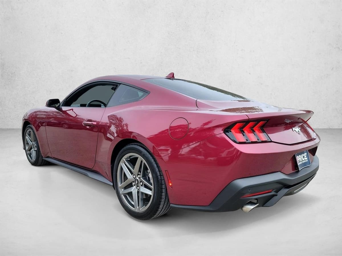 2025 Ford Mustang - Image 7