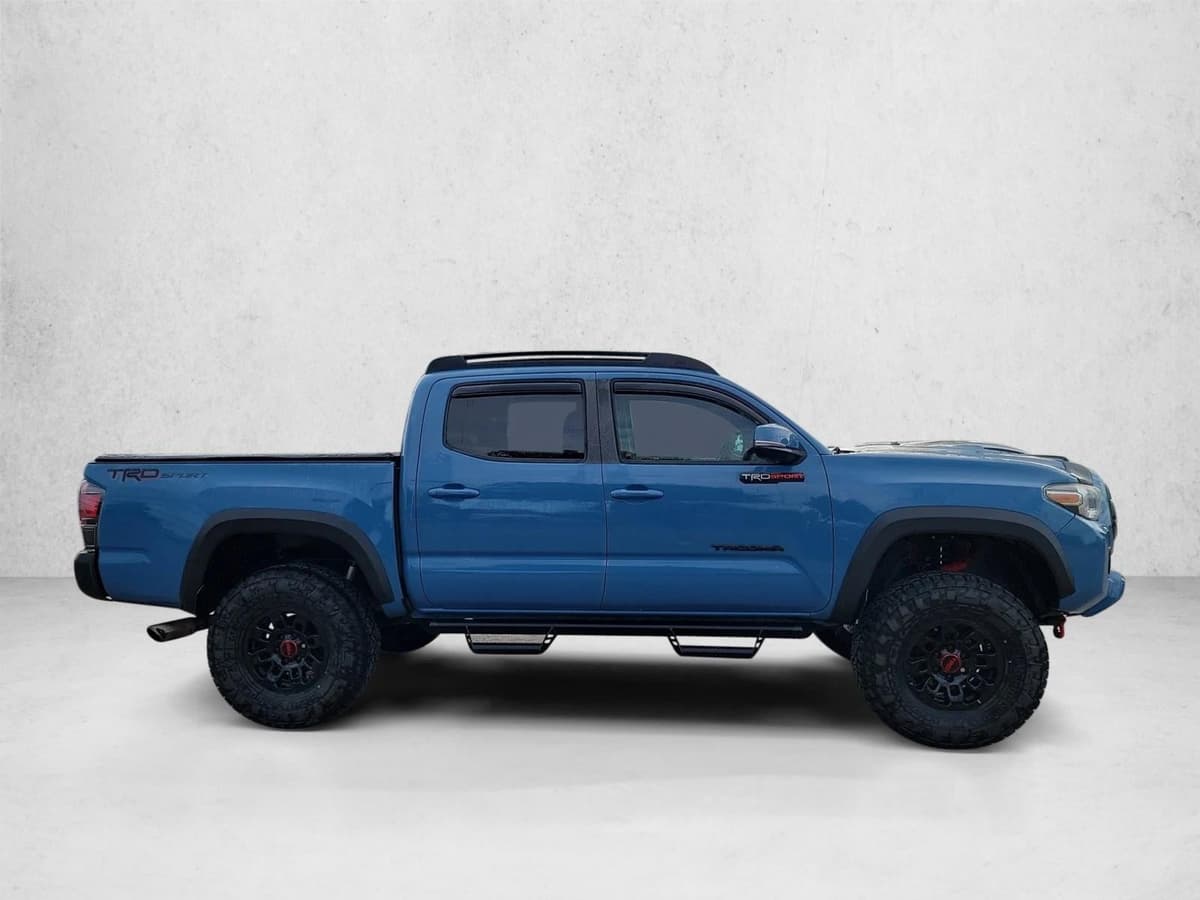 2019 Toyota Tacoma - Image 4