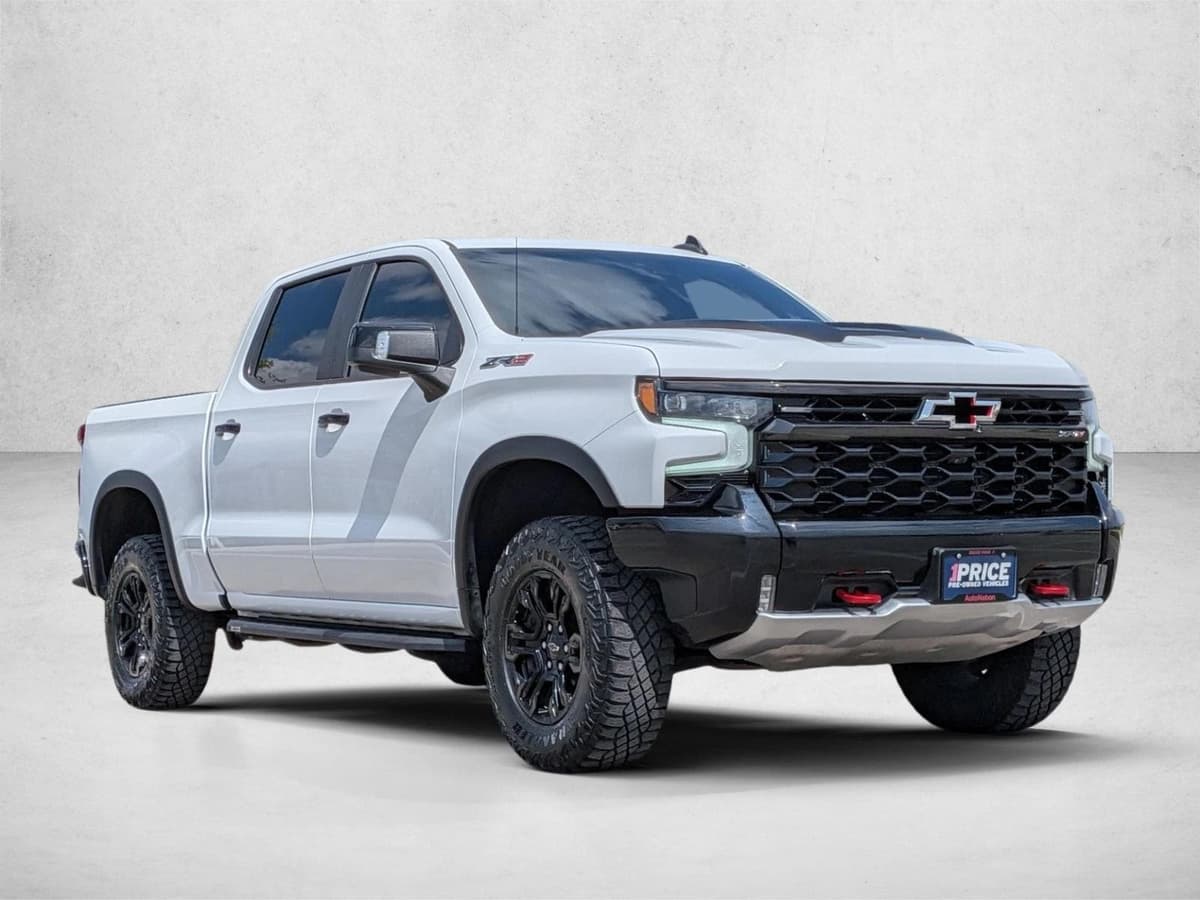 2023 Chevrolet Silverado 1500 - Image 3