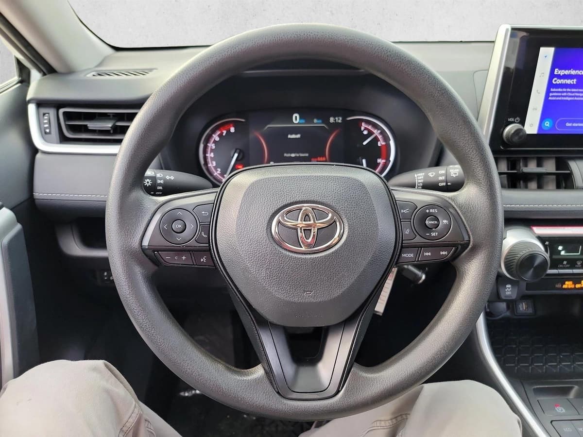 2024 Toyota RAV4 - Image 16