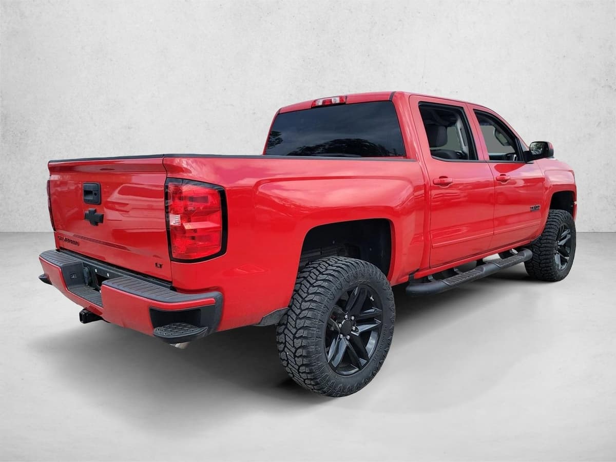2018 Chevrolet Silverado 1500 - Image 5