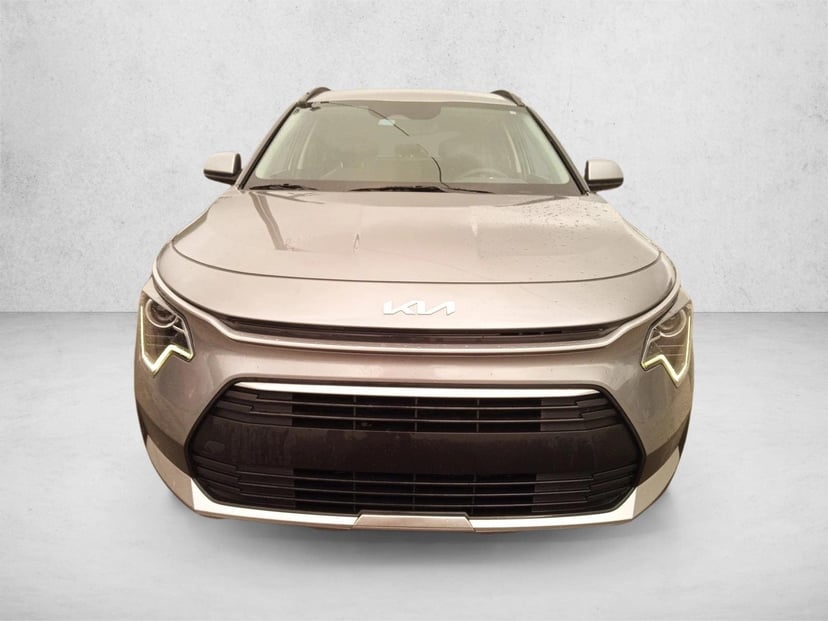 2023 Kia Niro - Image 2