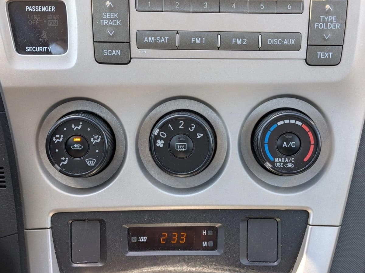 2009 Toyota Matrix - Image 13