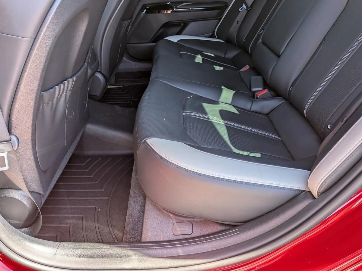 2025 Kia K5 - Image 19