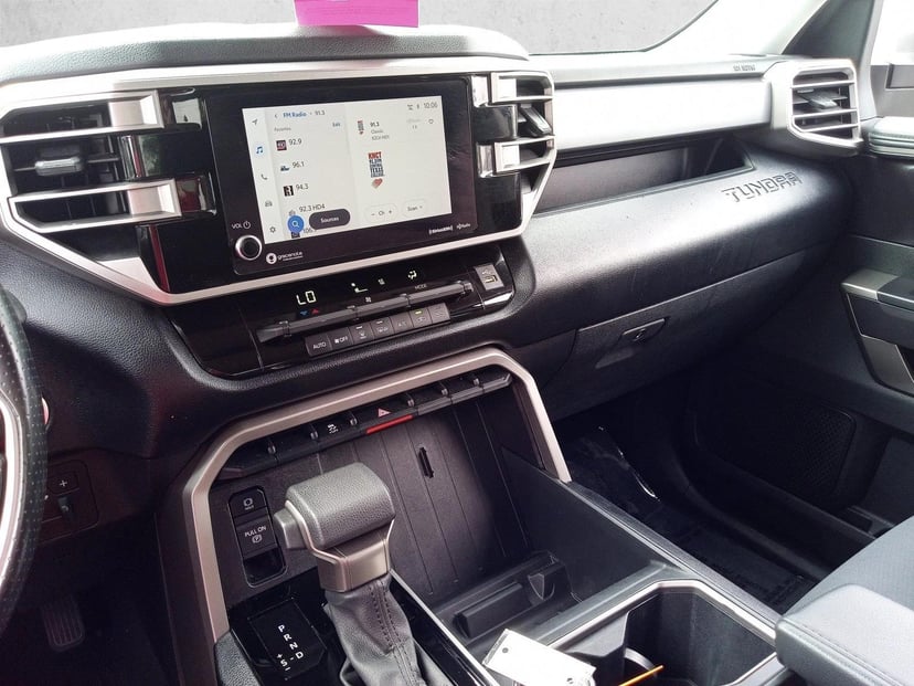 2024 Toyota Tundra - Image 21