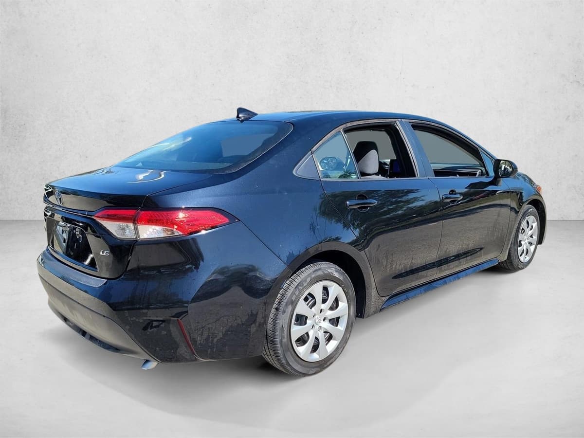 2023 Toyota Corolla - Image 5