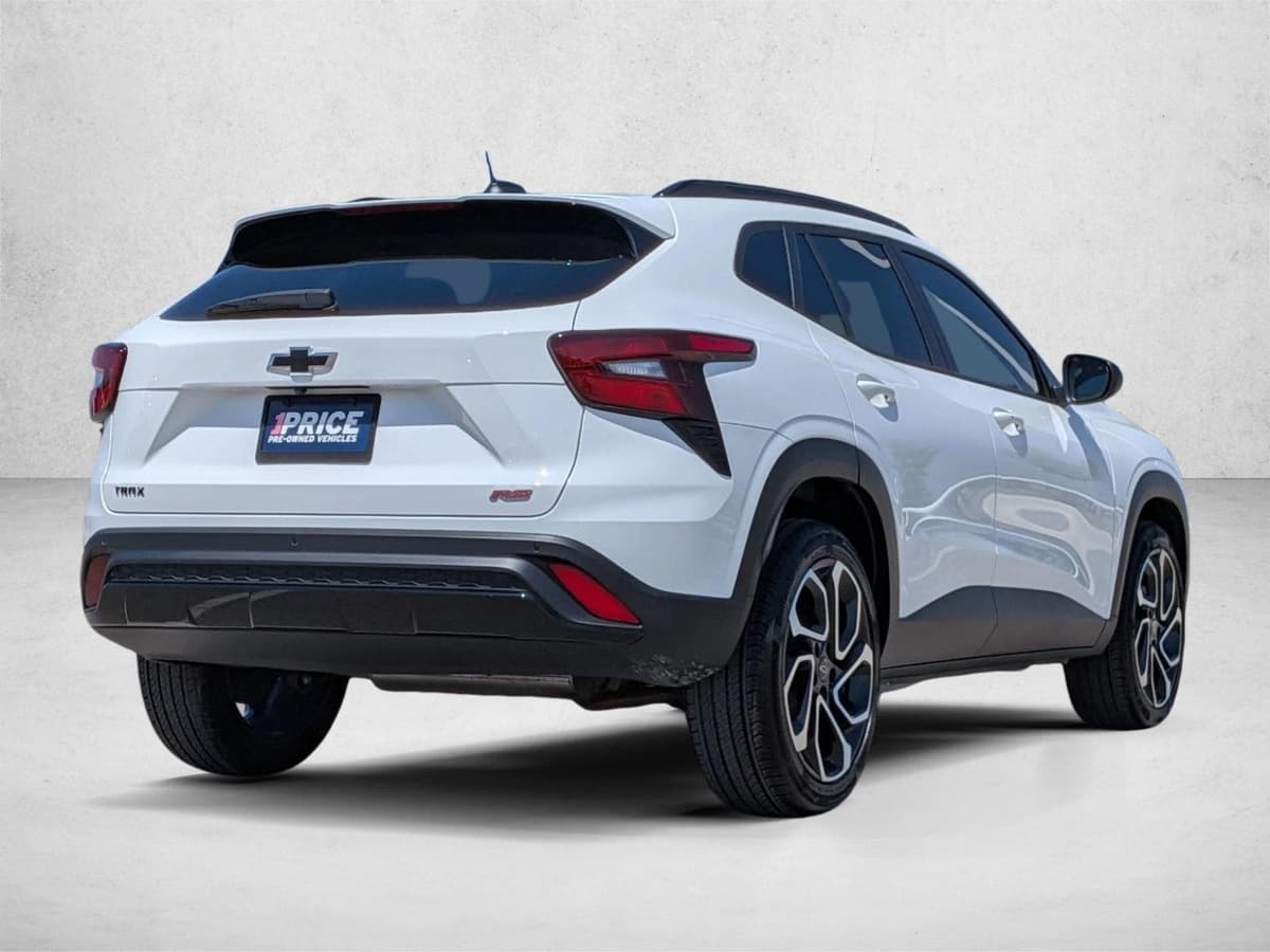 2025 Chevrolet Trax - Image 5