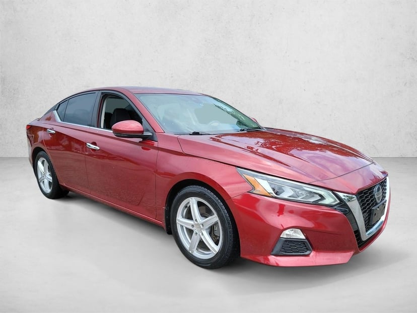 2021 Nissan Altima - Image 3