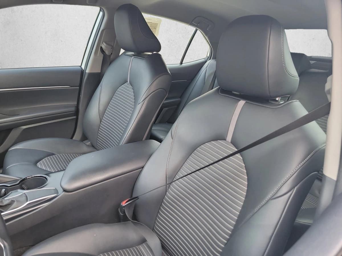 2020 Toyota Camry - Image 13