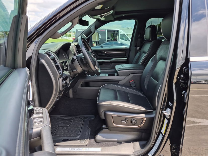2025 Ram 1500 - Image 16
