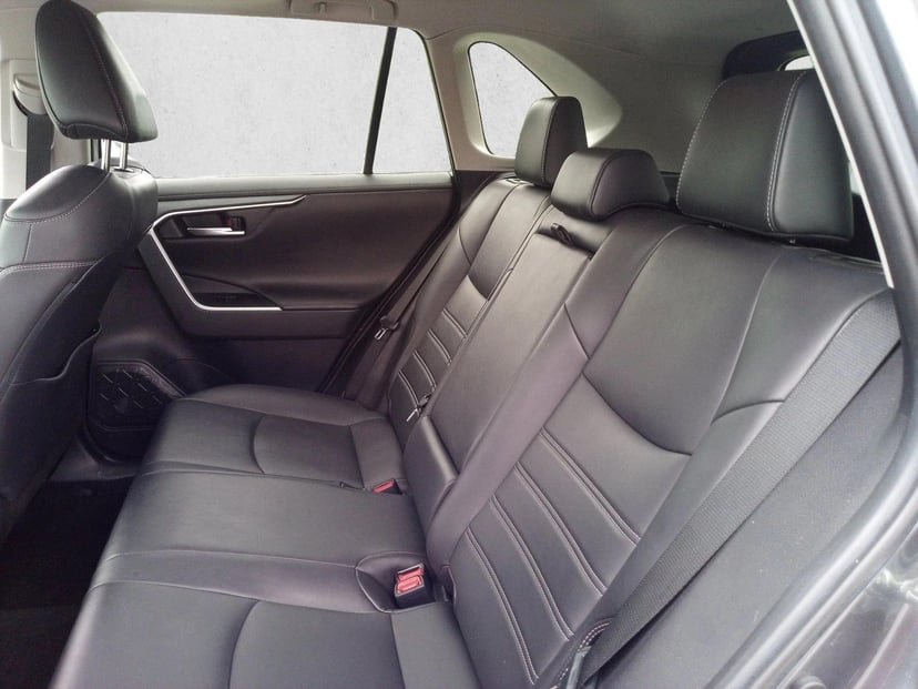 2019 Toyota RAV4 - Image 14