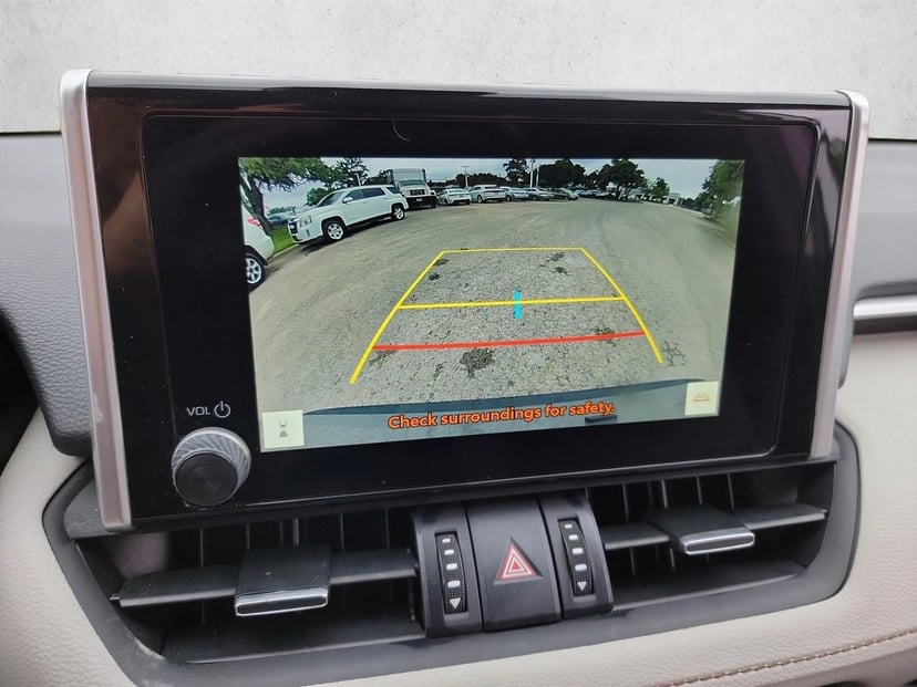 2025 Toyota RAV4 - Image 25