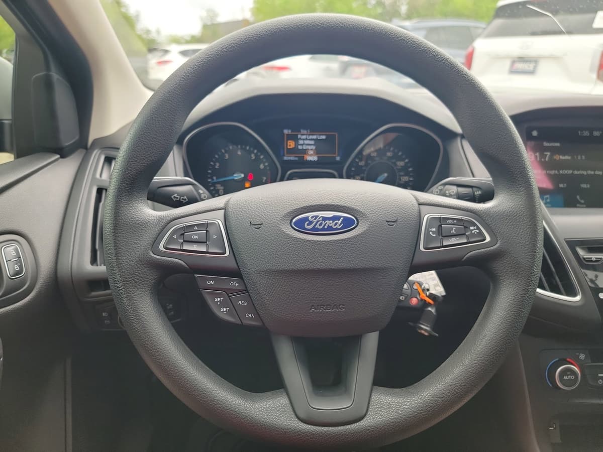 2017 Ford Focus - Image 16