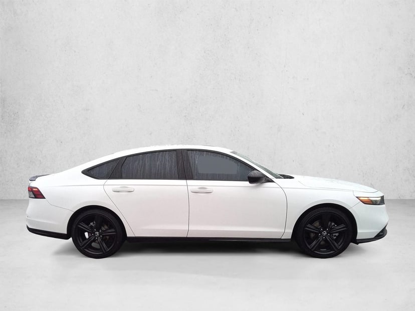 2023 Honda Accord Hybrid - Image 4