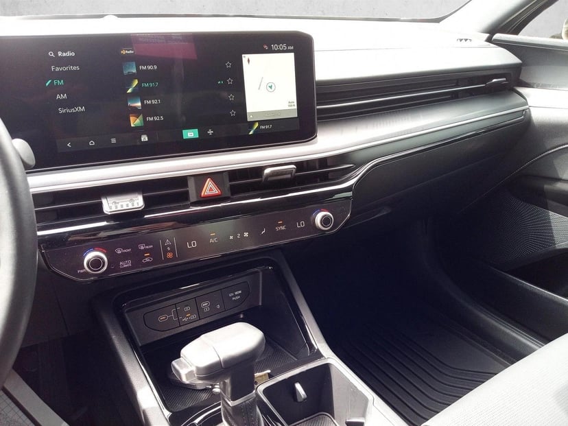 2025 Kia K5 - Image 20