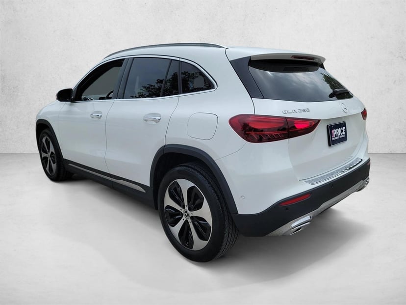 2025 Mercedes-Benz GLA 250 - Image 7