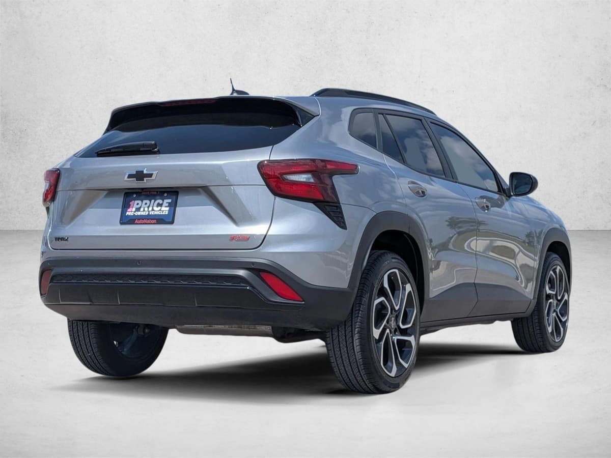 2025 Chevrolet Trax - Image 5