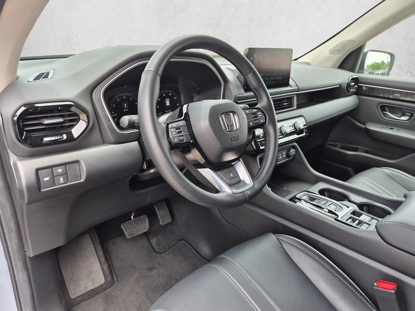 2025 Honda Pilot - Image 10