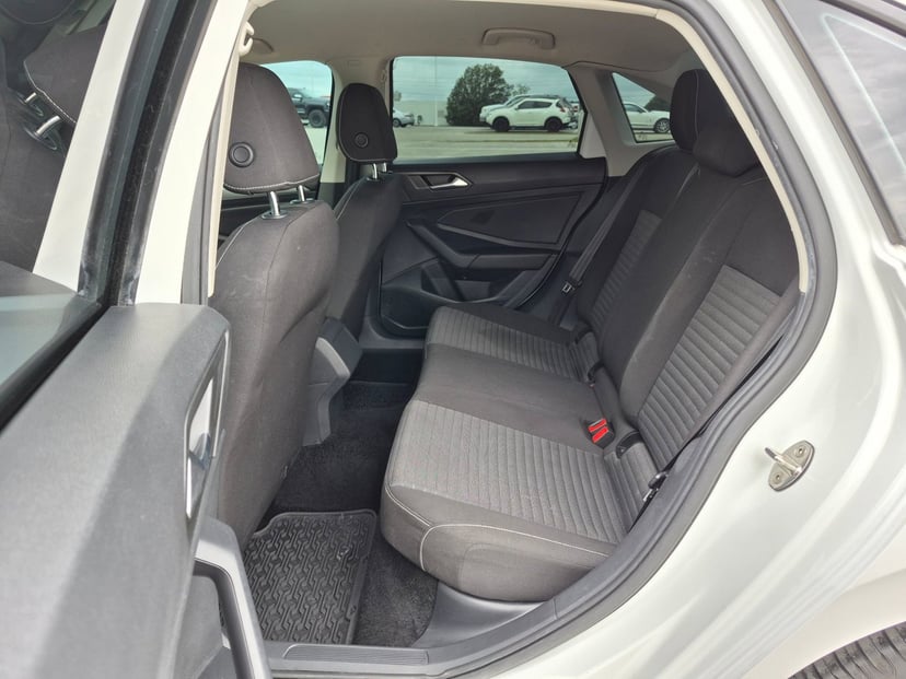 2022 Volkswagen Jetta - Image 18